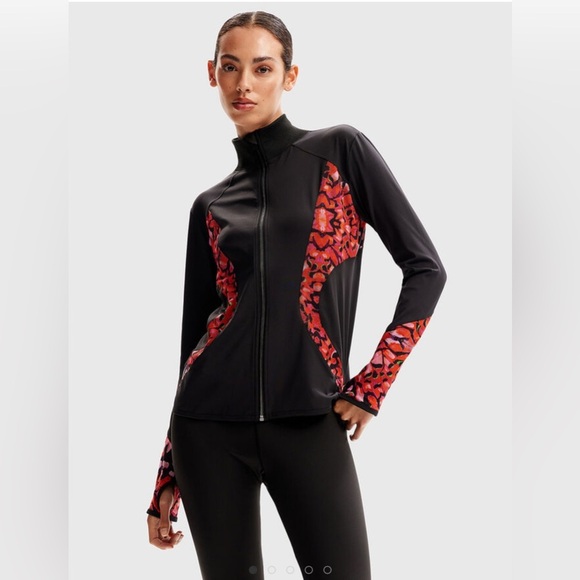 Desigual Butterfly Jacket Sz XS Womens Activewear Pakaian Jadi Wanita Sweater - Picture 1 of 9
